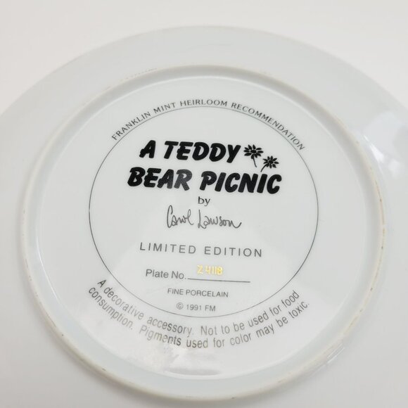 Vintage Teddy Bear Plate Set, Franklin Mint, Picnic, Bedtime & Little Drummer - Picture 3 of 9